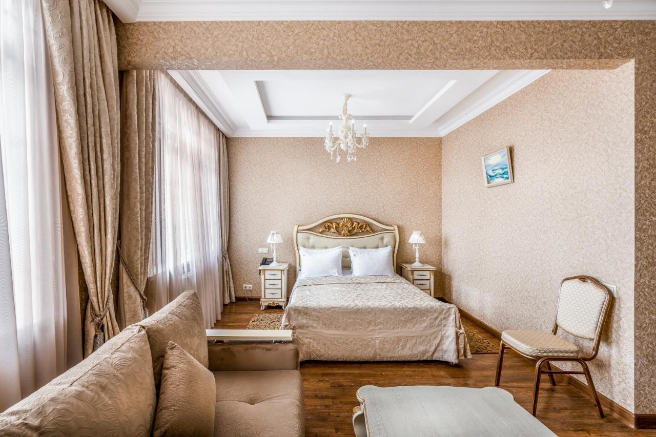 CHEHOV HOTEL КРАСНОДАР 4* (Россия) - от 3963 RUB | NOCHI